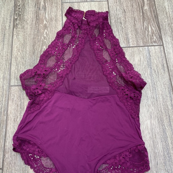 Lace Lingerie/ Bodysuit - Picture 5 of 8